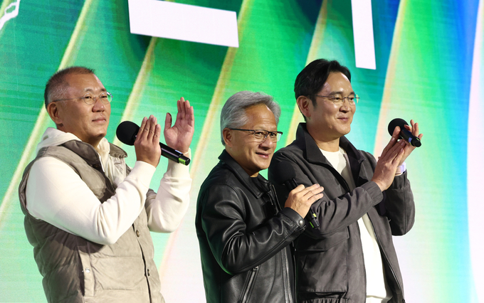 11 giây viral nhất lúc này của Chủ tịch Samsung- Ảnh 2.